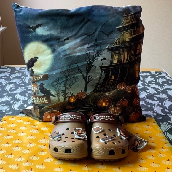 🧛♂️ CROCS COUNT CHOCULA CLASSIC CLOG 🧛♂️ NWT 🧛♂️ - Picture 3 of 16